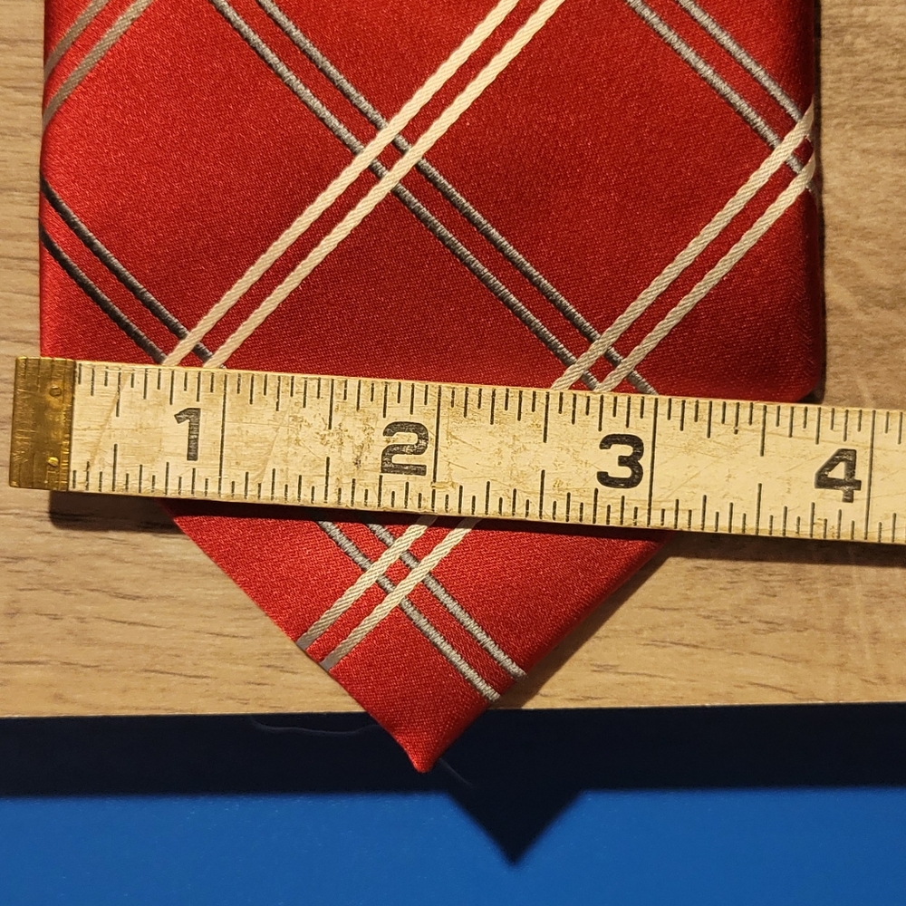 Donald J. Trump - Signature Collection Silk Neck Tie - Picture 6 of 6